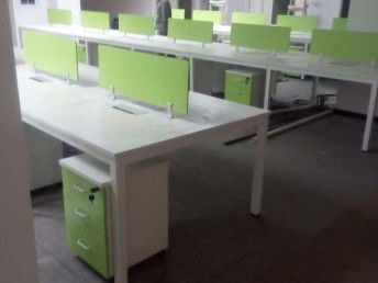 北京辦公空間優(yōu)化指南 定制隔斷辦公桌、工位卡座與一站式采購(gòu)策略