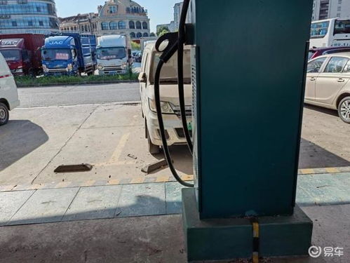 新能源充電樁占位費引熱議 充滿電不開走，該不該額外收費？