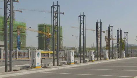 公共停車場與居民小區新基建 新能源充電樁助推綠色出行